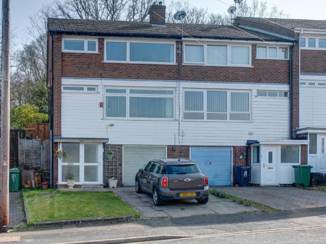 Ferney Hill Avenue, Redditch, B97 3 bed house to rent £1,300 pcm £300 pw