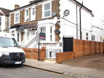 Fernham Road, London, CR7 8JB, United Kingdom | 1 bed apartment for rent #139069447 | Rentberry