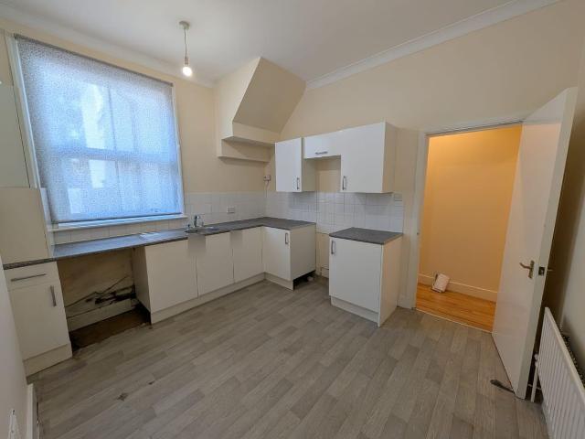 Fernham Road, Thornton Heath CR7, 1 bed maisonette to rent, £1,475 pcm | PrimeLocation