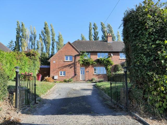 Fernhurst 3 bed semi detached house to rent £1,800 pcm £415 pw