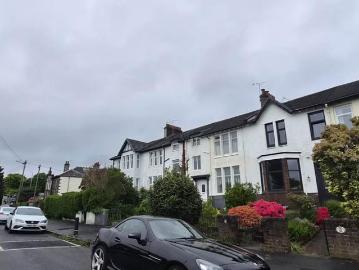 Fernleigh Road, Giffnock 3 bed terraced house to rent £1,895 pcm £437 pw