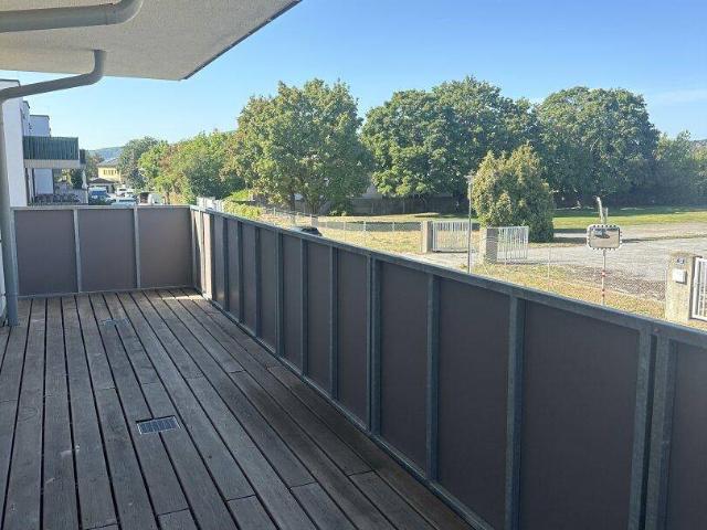 Fernsicht PUR Sonnige Wohnung mit großer Terrasse, inkl. Küche Nähe Bhf. Brunn