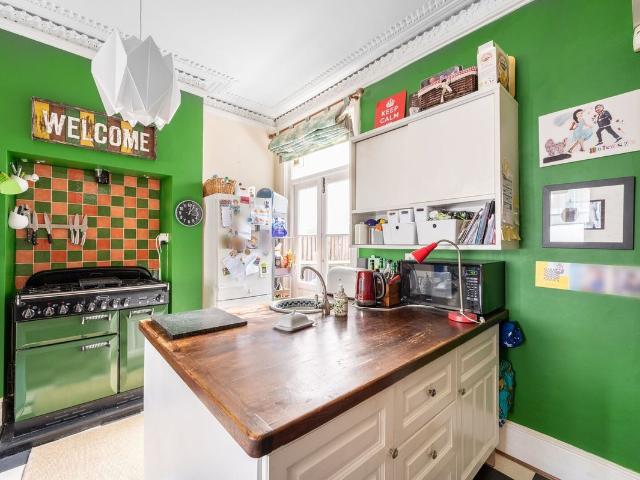 Fernside Road, Balham, London SW12, 1 bed flat to rent, £2,800 pcm | PrimeLocation