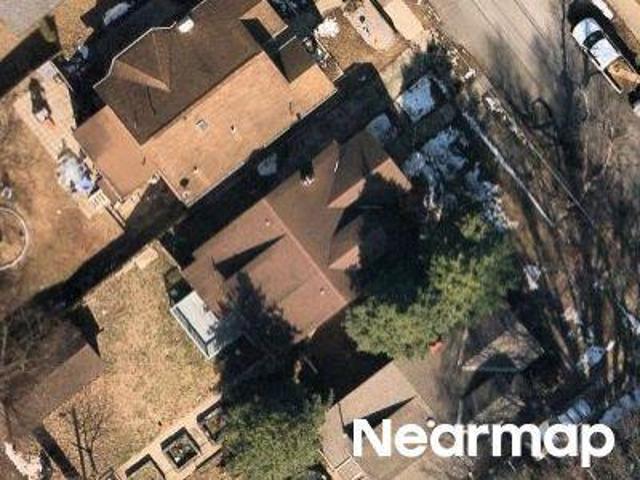 Fernwood Ave