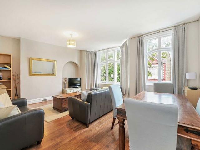 Fernwood Avenue, SW16, London