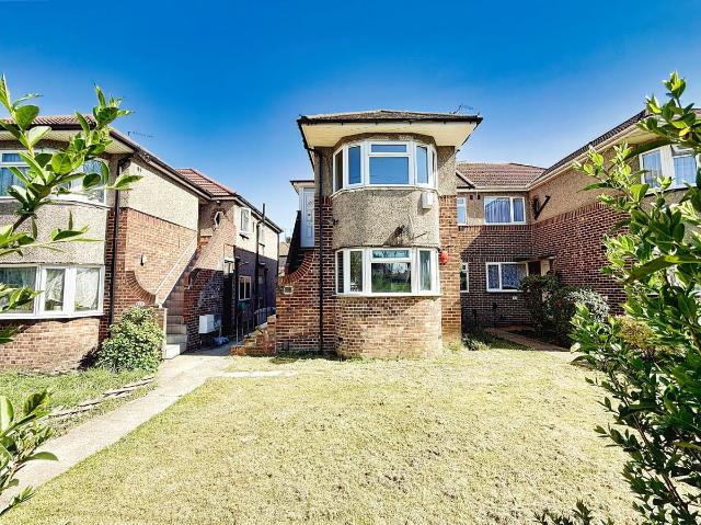 Fernwood Avenue, Wembley HA0, 3 bed maisonette to rent, £2,100 pcm | PrimeLocation