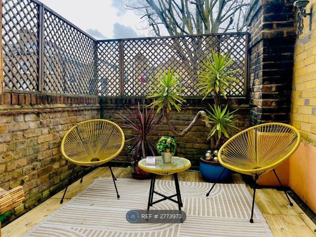 Ferntower Road, London N5, 2 bed maisonette to rent, £3,000 pcm | PrimeLocation