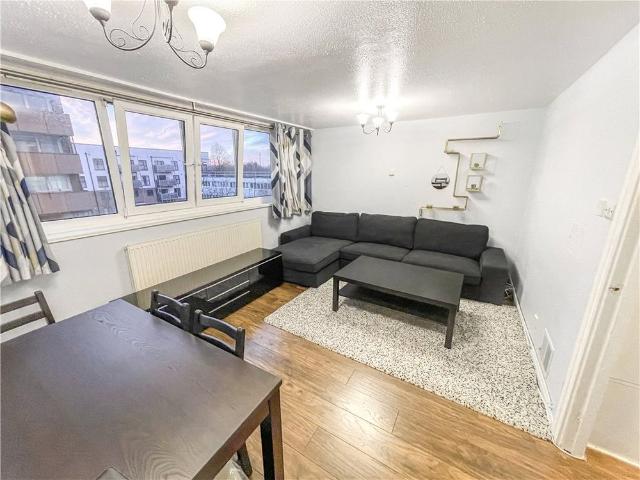 Ferraro Close, Hounslow, TW5 0UJ