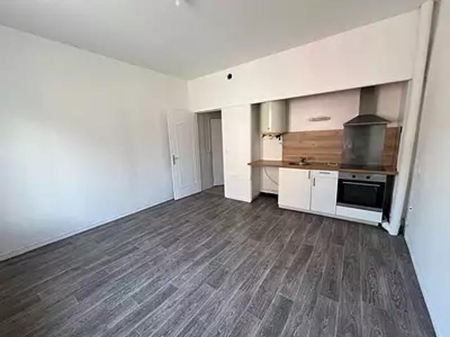 Ferrière la Grande 59680 Location appartement 2 pièces t2 au dernier étage