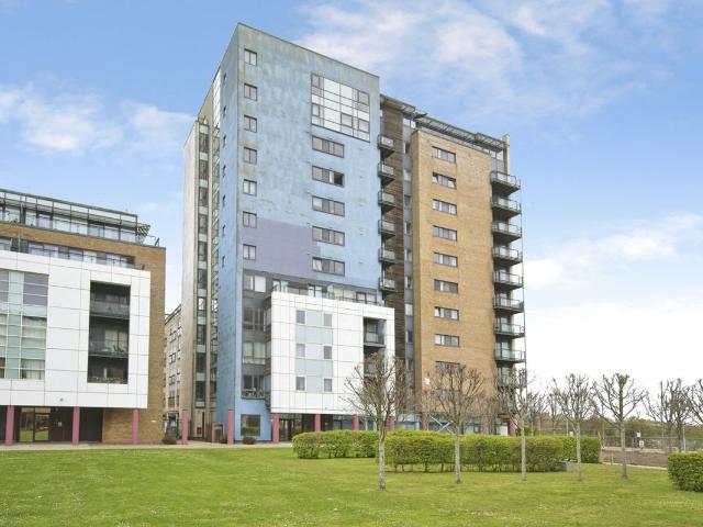 Ferry Court, Cardiff CF11, 2 bed flat to rent, £1,250 pcm | PrimeLocation