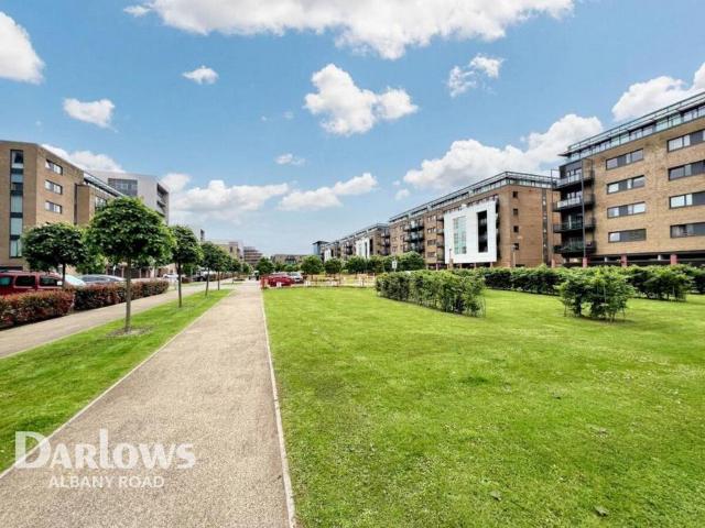 Ferry Court, Cardiff 1 bed apartment to rent £900 pcm £208 pw