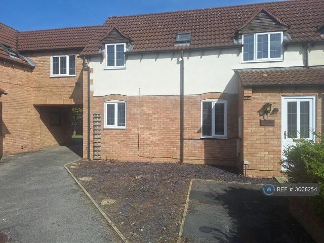 Ferry Gardens, Gloucester, GL2 3 bed terraced house to rent £1,325 pcm £306 pw