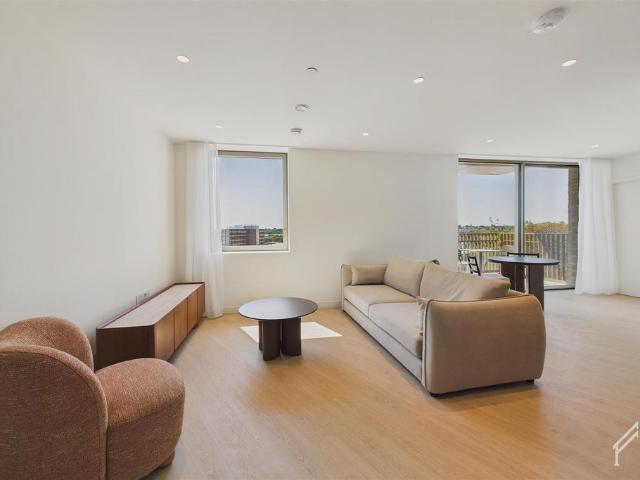 Ferry Island, 2 Heart Of Hale Lane. 2 bed apartment to rent £2,885 pcm £666 pw
