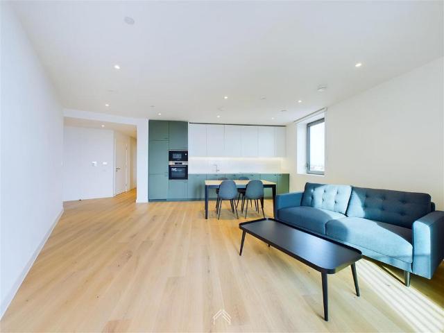 Ferry Island, Station Road London N17 2 bed apartment to rent £2,650 pcm £612 pw
