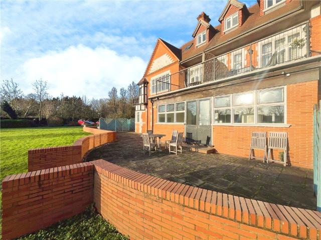 Ferry Lane, Wraysbury, Staines Upon Thames, Berkshire TW19, 3 bed flat to rent, £2,600 pcm | PrimeLocation