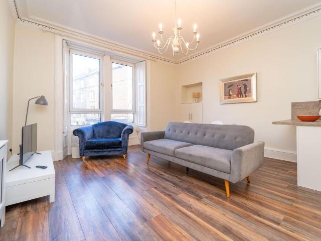 Ferry Road, Edinburgh EH6, 2 bed flat to rent, £2,800 pcm | PrimeLocation