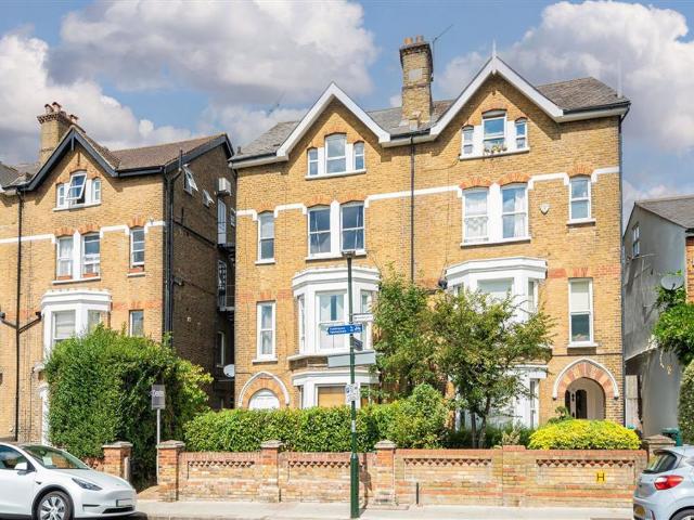 Ferry Road, Teddington TW11, 2 bed flat to rent, £1,895 pcm | PrimeLocation