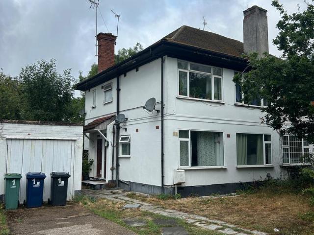 Ferrymead Gardens, Greenford UB6 2 bed maisonette to rent £1,850 pcm £427 pw