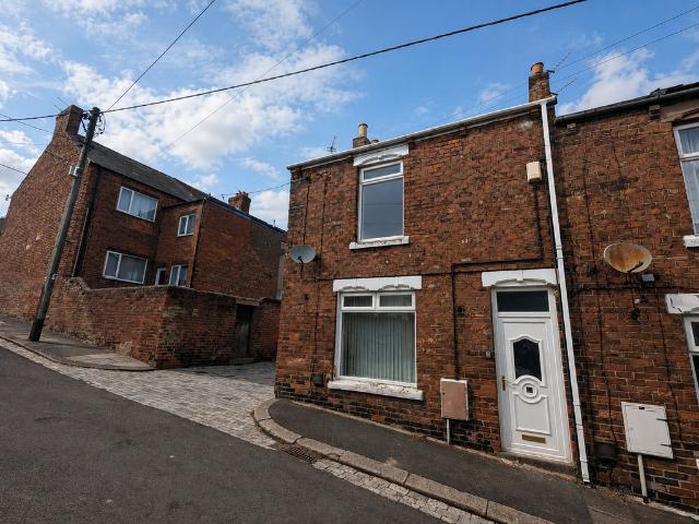 Ferryhill DL17 3 bed end of terrace house to rent £500 pcm £115 pw