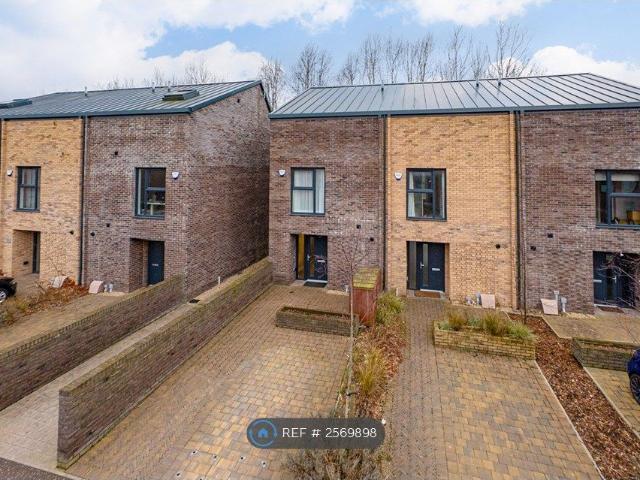 Festival Court, Glasgow G51, 3 bed end terrace house to rent, £1,900 pcm | PrimeLocation