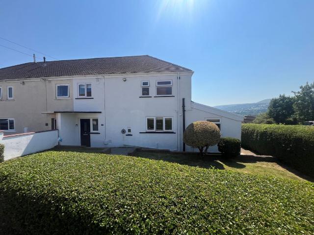 Festival Crescent, Pontypool NP4, 3 bed property to rent, £1,350 pcm | PrimeLocation