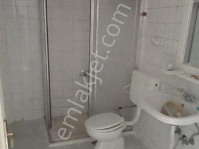 Fesleğen Atatürk İlkokulu Yani Kiralık Daire