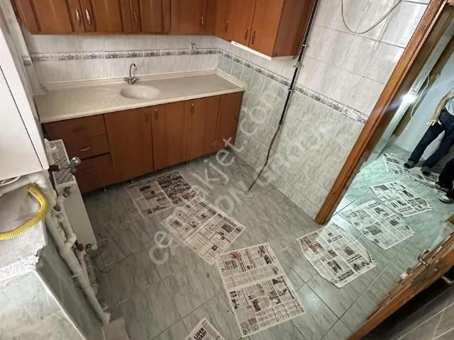 Fesleğen Mah. Kiralık 2+1 Yarı Bodrum Daire