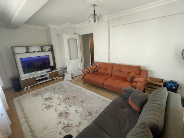 Fesleğen Mahallesinde Satılık 3+1 Geniş Daire