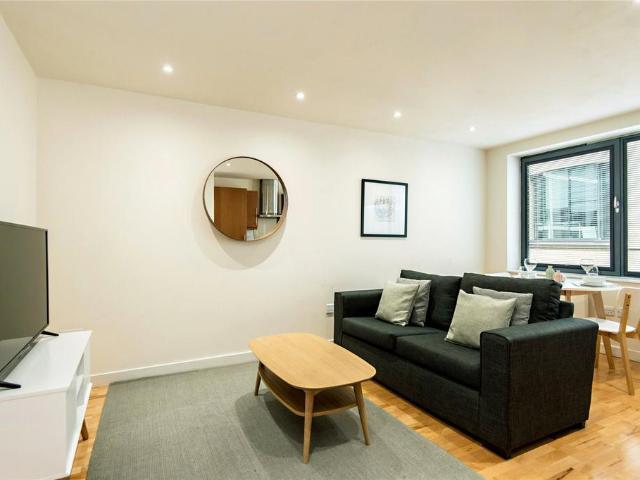 Fetter Lane, EC4A 1 bed apartment to rent £2,795 pcm £645 pw