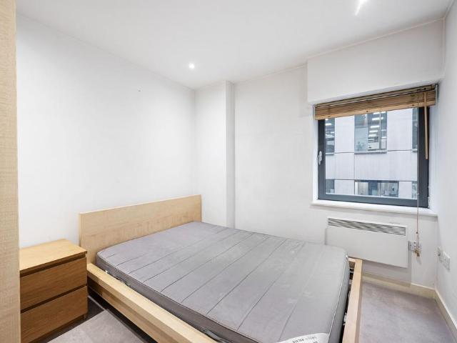 Fetter Lane, Holborn, London, EC4A 1 bed flat to rent £2,701 pcm £623 pw