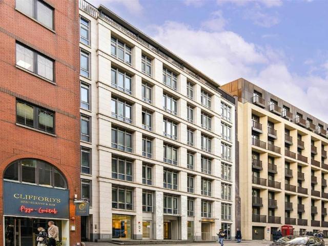 Fetter Lane, London EC4A 2 bed flat to rent £3,358 pcm £775 pw