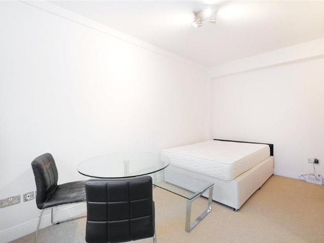 Fetter Lane, London, EC4A Studio to rent £1,898 pcm £438 pw