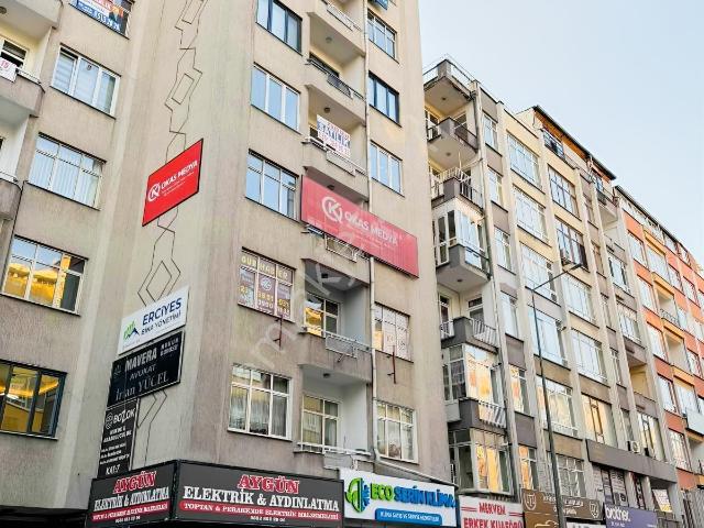 Fetanet Emlaktan İstasyon Caddesinde Yapılı 4+1 Odalı
