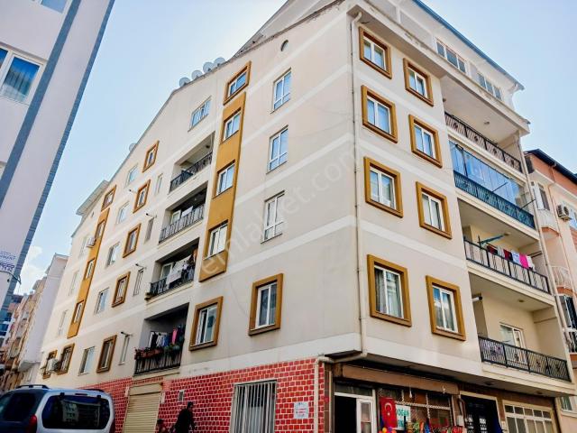 Fethiye Mahallesi İlahiyat Fakültesi Arkasın'da Satılık 3+1