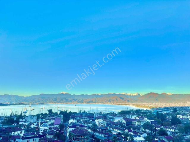 Fethiye Merkezde Eşsiz Marina Manzaralı Satılık Villa