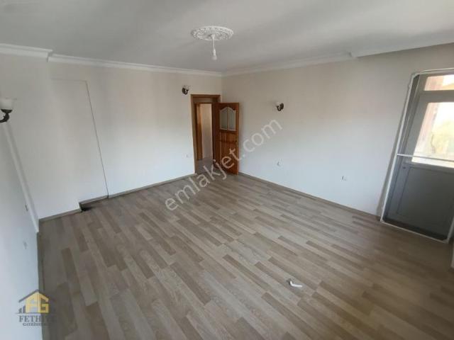 Fethiye Merkezde Geniş 2.kat Uzun Dönem Eşyasız Kiralık