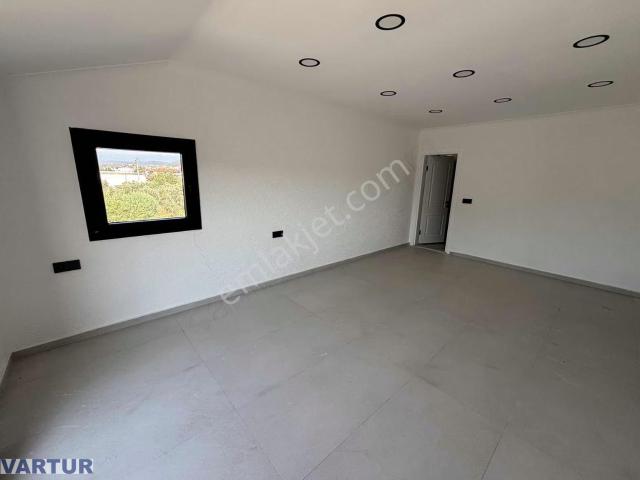 Fethiye Merkezde 4+1 Müstakil Havuzlu Otoparklı Sıfır Villa