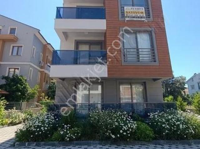 Fethiye Merkezi Konumda Yeni Yapı Takasa Açık Otoparklı 3+1