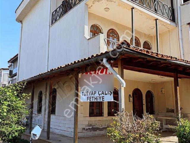 Fethiye Akarca 4+1 Triblex Satılık Villa