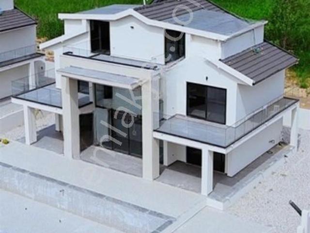 Fethiye Çalış Plajına Yürüyüş Mesafesinde Villa