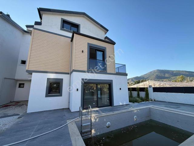 Fethiye Çamköy De Havuzlu Mustakil Satılık Villa