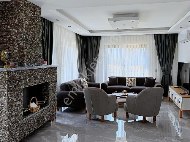 Fethiye De Merkezi Konumda Satılık 150m2 3+1 Lüks Villa