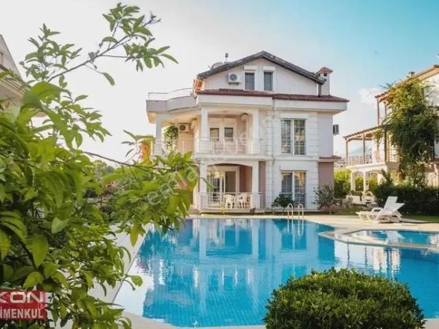 Fethiye Foça Mah. İlkon'dan Satılık 5+1 Villa
