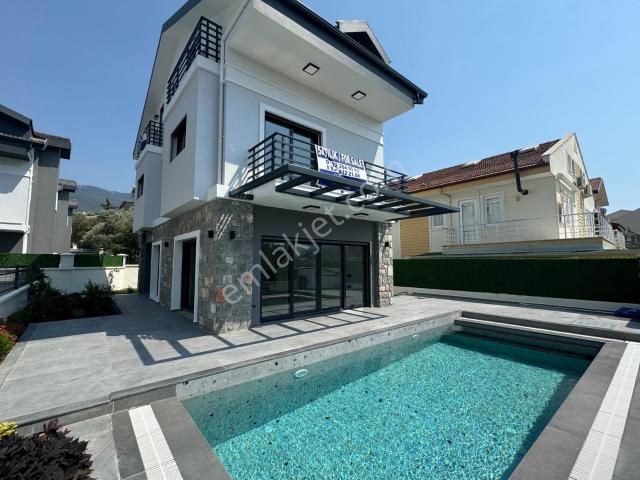 Hisarönü Merkezde 4+1 Sıfır Müstakil Villa | Özel Havuzlu