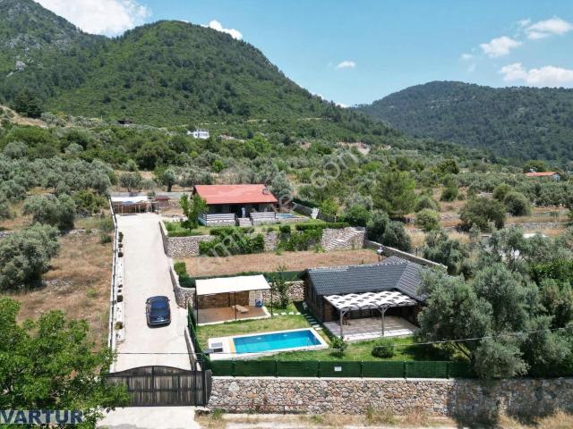 Fethiye İncirköy'de Müstakil Arazide 2 Adet Havuzlu Villa