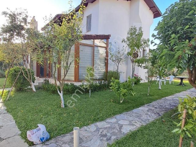 Fethiye Çiftlik Mah Bitişik Nızam Denıze Yakın Satılık Vılla 3+1