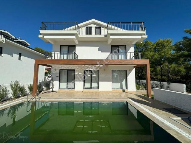 Fethiye Çiftlik'te Satılık 4+1 Müstakil Havuzlu Villa