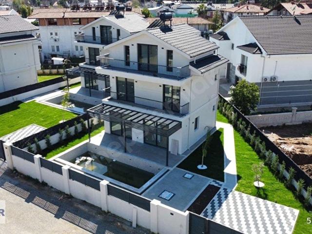 Fethiye Kara gedik Mahallesinde Plaja Yakın Villa