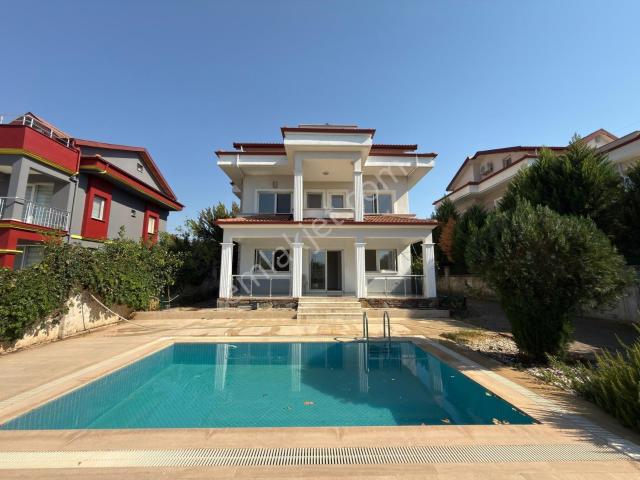 Fethiye Kargı'da Satılık 4+1 Müstakil Havuzlu Triplex Villa