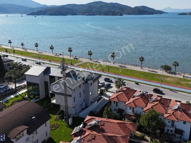 Fethiye Kordonda Havuzlu Denize Sıfır.muhteşem Manzara